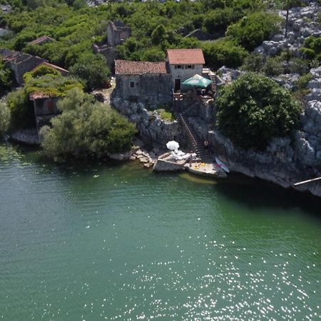 Holiday Home Radus เวียร์ปาซาร์ ภายนอก รูปภาพ